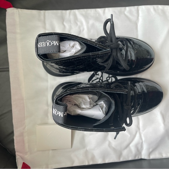 Alexander McQueen Wmns Hybrid Ankle Boot 'Black Crocodile' size 36 - Picture 6 of 6